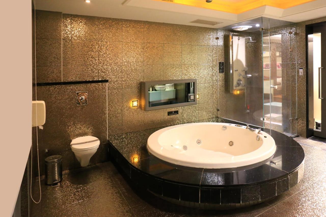 In-Stone Motel Taipei Exterior photo